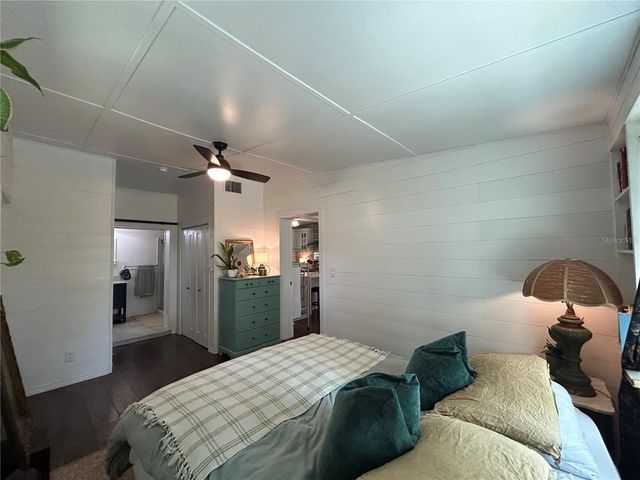 816 NE 9TH AVENUE, Gainesville, FL 32601