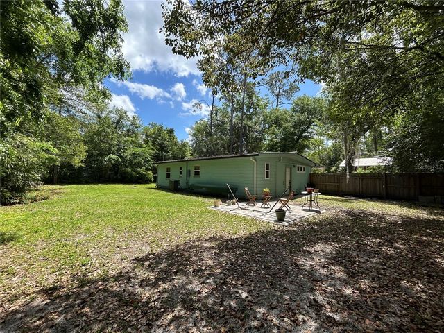 816 NE 9TH AVENUE, Gainesville, FL 32601
