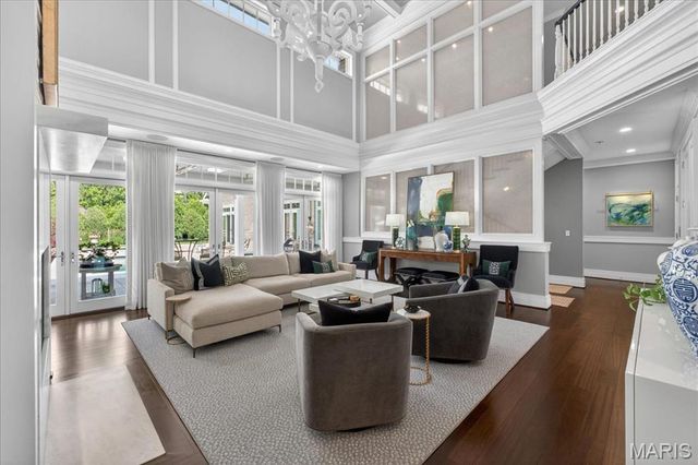 39 Countryside Lane, St Louis, MO 63131