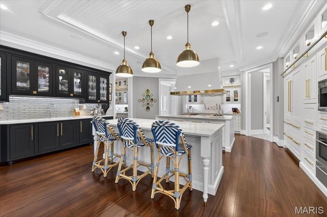 39 Countryside Lane, St Louis, MO 63131