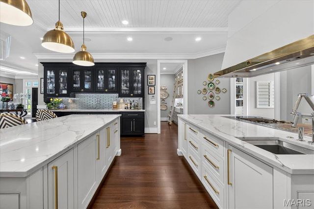 39 Countryside Lane, St Louis, MO 63131