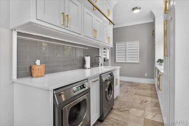 39 Countryside Lane, St Louis, MO 63131