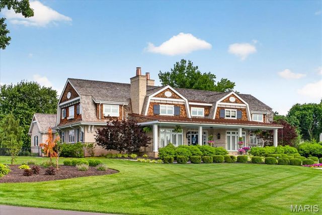 39 Countryside Lane, St Louis, MO 63131