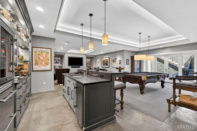 39 Countryside Lane, St Louis, MO 63131