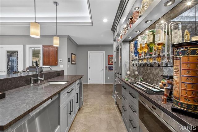 39 Countryside Lane, St Louis, MO 63131