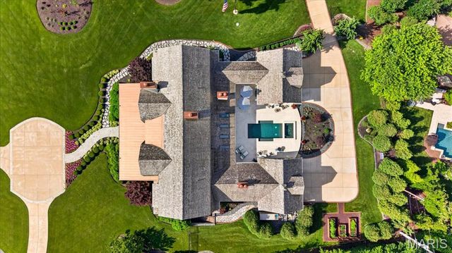 39 Countryside Lane, St Louis, MO 63131