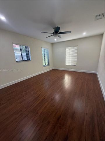 1721 NE 48th Ct, Fort Lauderdale, FL 33334