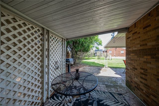563 MEADOWVALE DRIVE, Harmar, PA 15024
