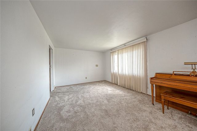 563 MEADOWVALE DRIVE, Harmar, PA 15024