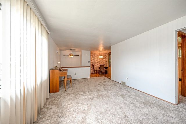 563 MEADOWVALE DRIVE, Harmar, PA 15024