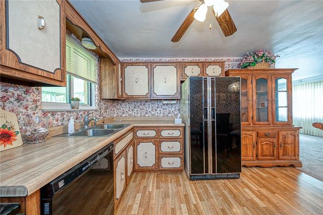 563 MEADOWVALE DRIVE, Harmar, PA 15024