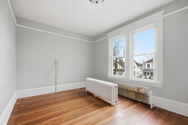 658 Edmund Avenue, Saint Paul, MN 55104