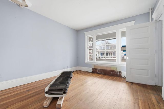 658 Edmund Avenue, Saint Paul, MN 55104