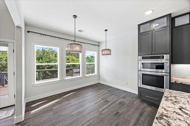 87 Dawns Edge Drive, Montgomery, TX 77356