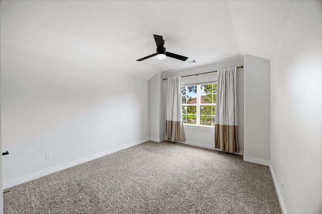 87 Dawns Edge Drive, Montgomery, TX 77356