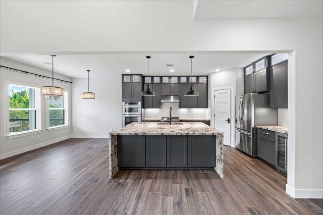 87 Dawns Edge Drive, Montgomery, TX 77356