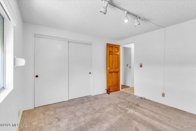 2360 S Double O Place, Tucson, AZ 85713