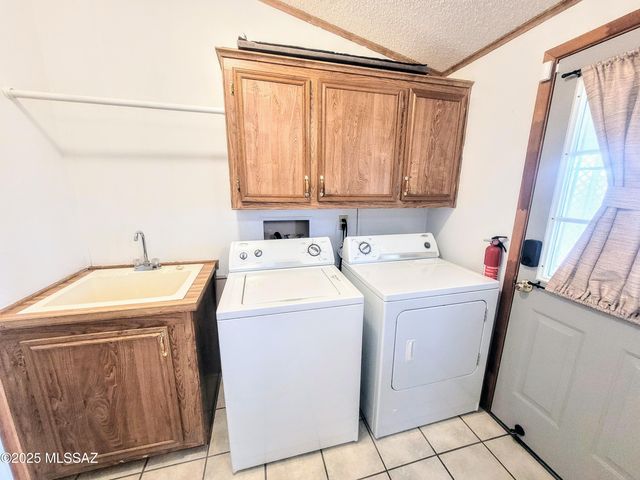 2360 S Double O Place, Tucson, AZ 85713