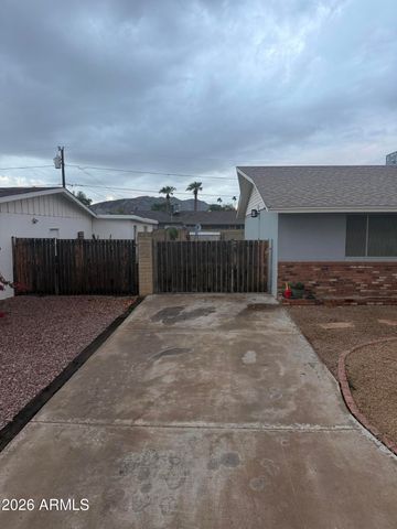3931 E DESERT COVE Avenue, Phoenix, AZ 85028