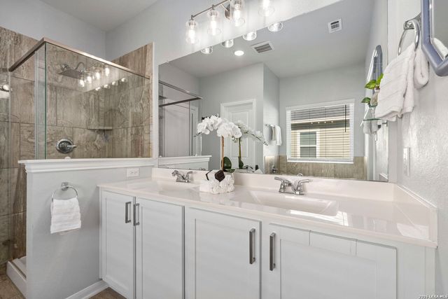 157 Foxhound, San Antonio, TX 78253