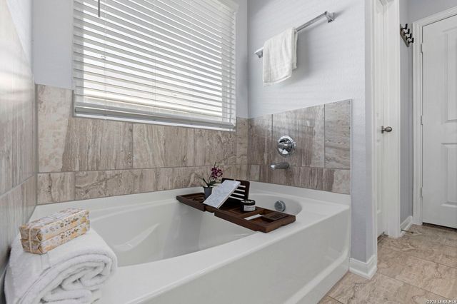 157 Foxhound, San Antonio, TX 78253