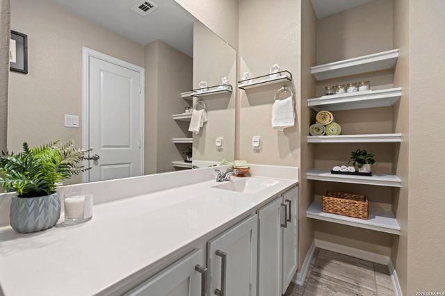 157 Foxhound, San Antonio, TX 78253