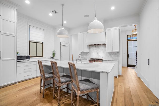 5042 Mimosa St, Baton Rouge, LA 70808