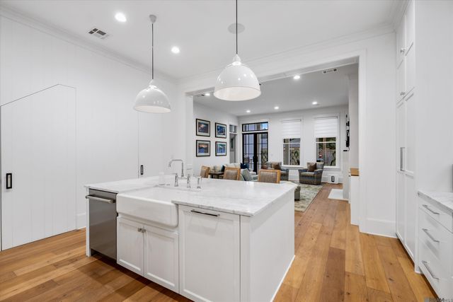 5042 Mimosa St, Baton Rouge, LA 70808