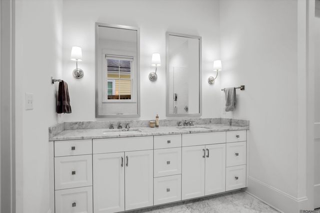 5042 Mimosa St, Baton Rouge, LA 70808