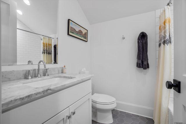 5042 Mimosa St, Baton Rouge, LA 70808