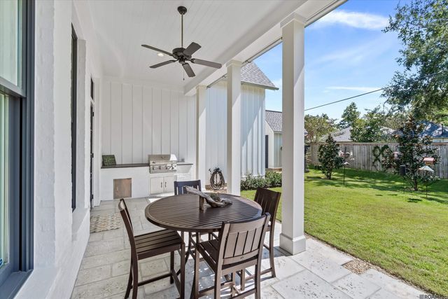 5042 Mimosa St, Baton Rouge, LA 70808