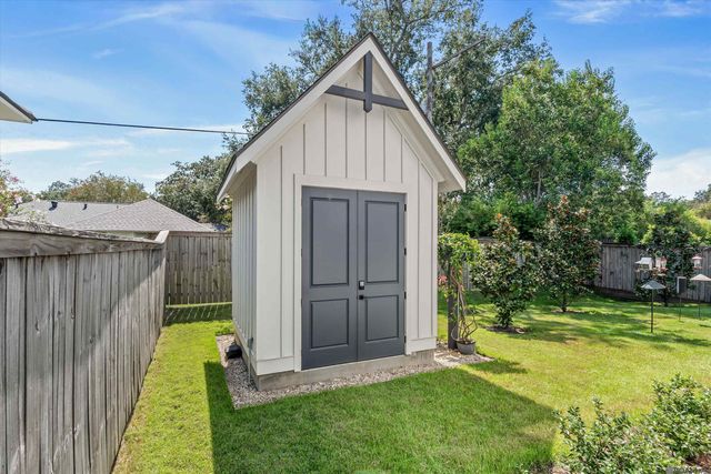 5042 Mimosa St, Baton Rouge, LA 70808