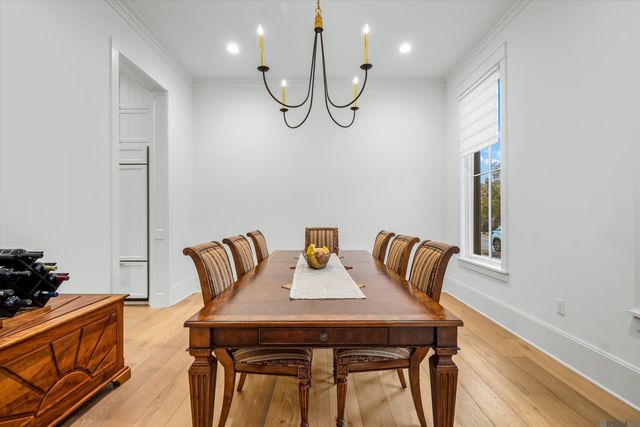 5042 Mimosa St, Baton Rouge, LA 70808