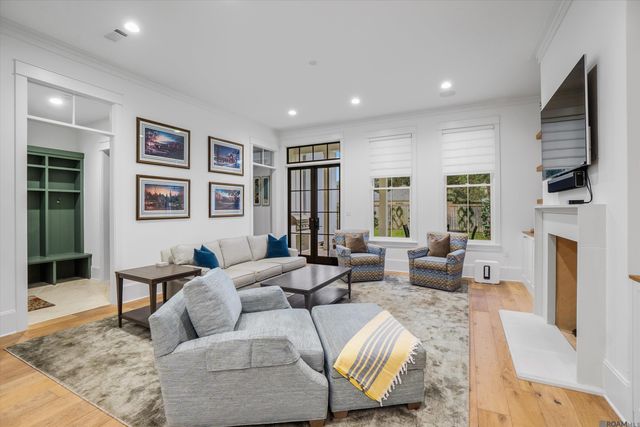 5042 Mimosa St, Baton Rouge, LA 70808