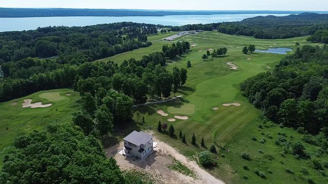 136 Mooney Way, Kewadin, MI 49648