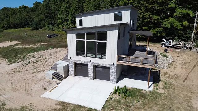 136 Mooney Way, Kewadin, MI 49648