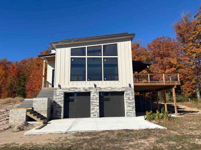 136 Mooney Way, Kewadin, MI 49648