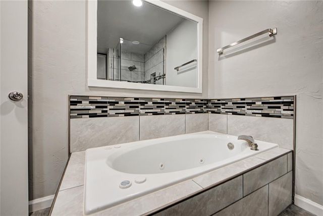 8009 Golden Oaks Road, Oklahoma City, OK 73127