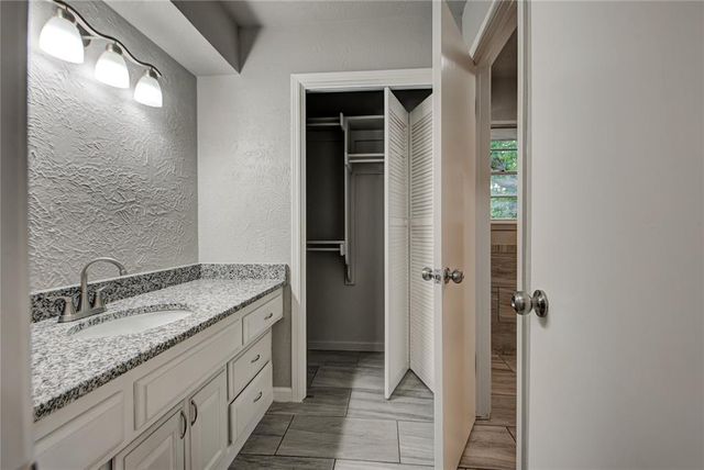 8009 Golden Oaks Road, Oklahoma City, OK 73127