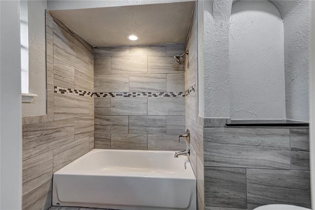 8009 Golden Oaks Road, Oklahoma City, OK 73127