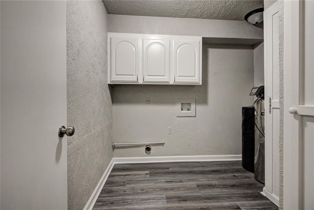8009 Golden Oaks Road, Oklahoma City, OK 73127