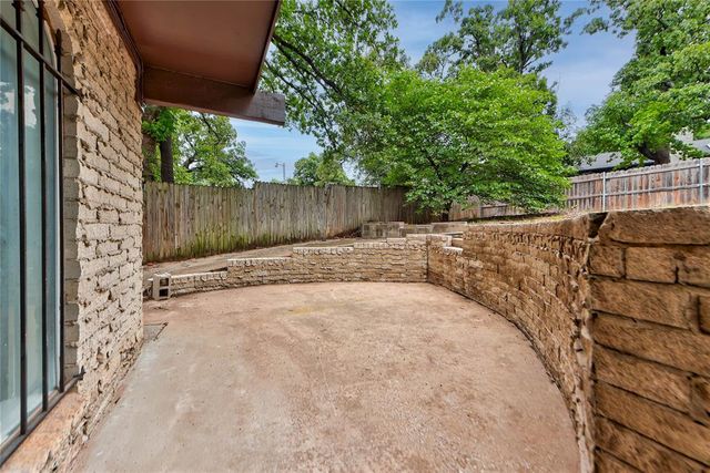8009 Golden Oaks Road, Oklahoma City, OK 73127
