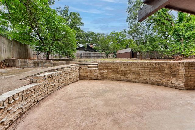 8009 Golden Oaks Road, Oklahoma City, OK 73127
