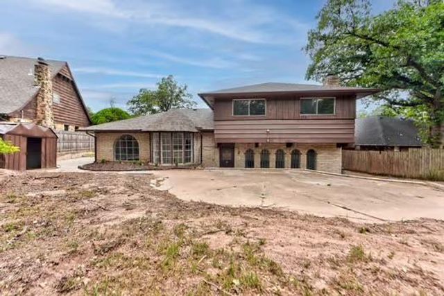 8009 Golden Oaks Road, Oklahoma City, OK 73127