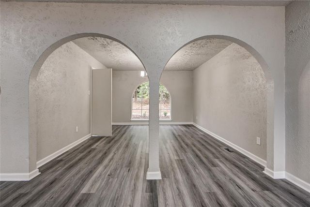 8009 Golden Oaks Road, Oklahoma City, OK 73127