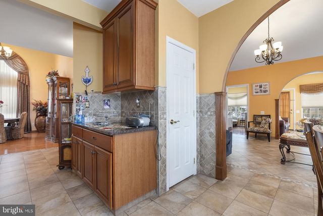 15 KRESSON CT, Berlin, NJ 08009