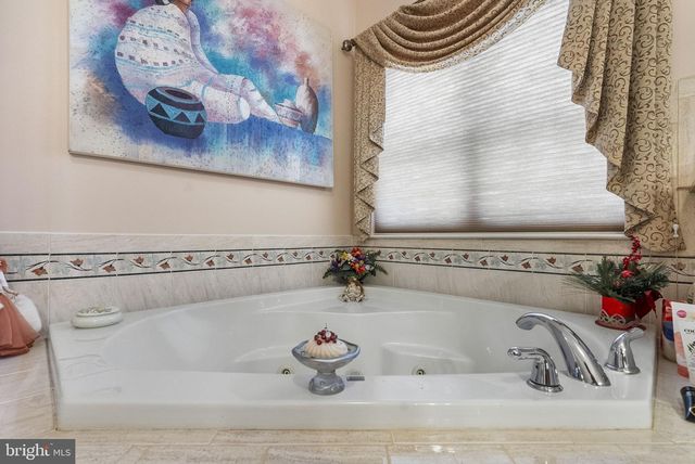 15 KRESSON CT, Berlin, NJ 08009