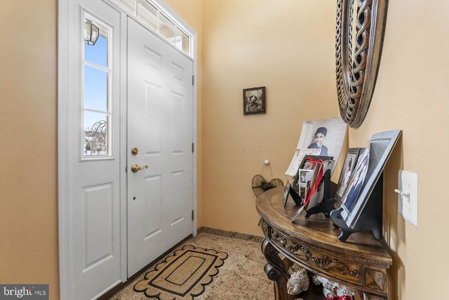 15 KRESSON CT, Berlin, NJ 08009