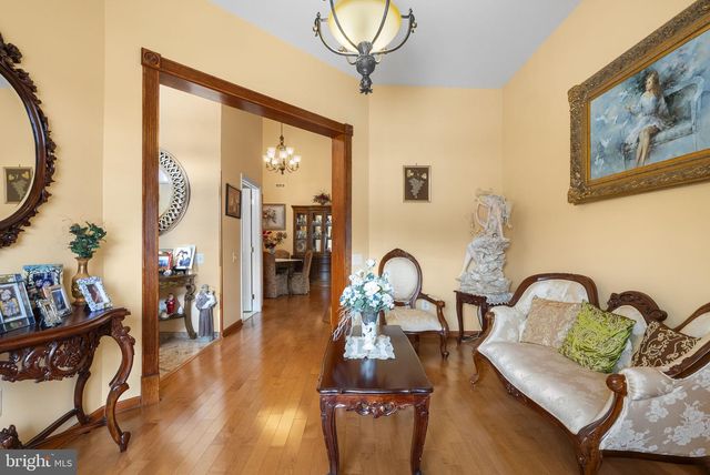 15 KRESSON CT, Berlin, NJ 08009