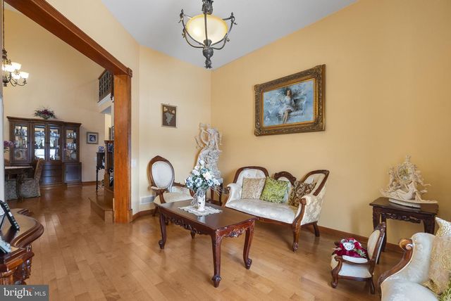 15 KRESSON CT, Berlin, NJ 08009